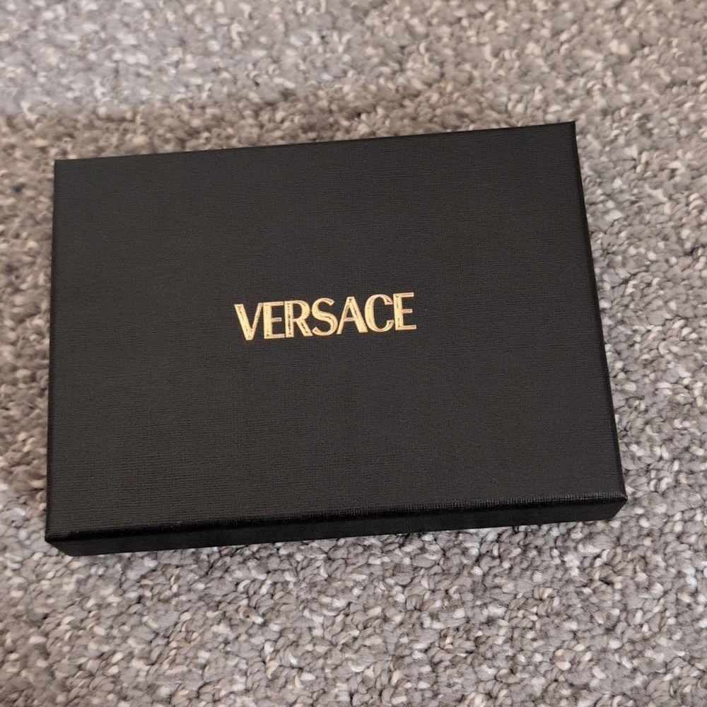 Versace Bright Yellow Card Holder NIB - Picture 7 of 8